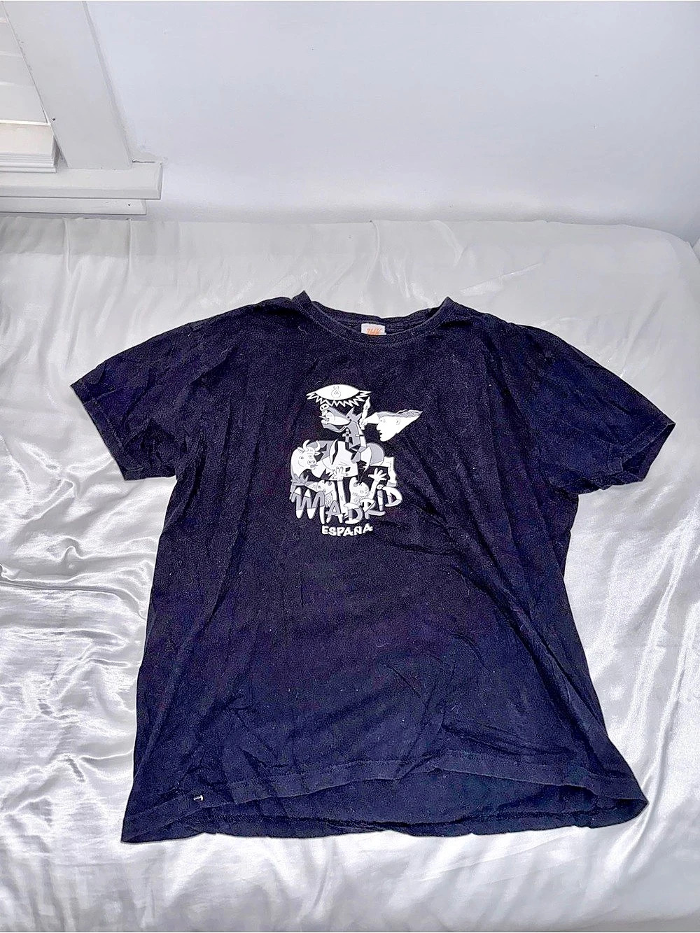 Graphic Madrid España Tee in Black & White Size XL